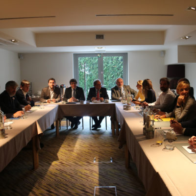 Pla general de la reunió del president Quim Torra i l'expresident Carles Puigdemont amb representants de JxCat, el PDeCAT i Esquerra així com de les entitats ANC i Òmnium a Waterloo / ACN
