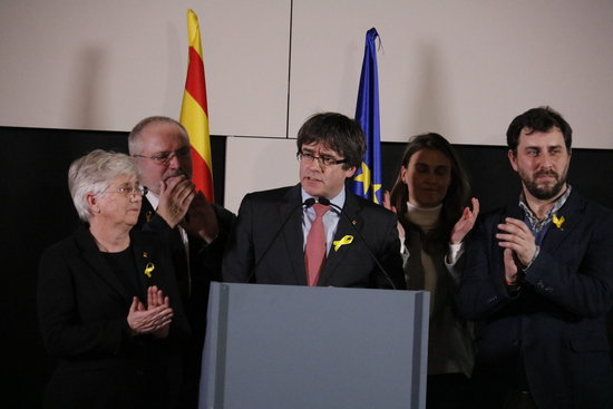 Carles Puigdemont, amb altres consellers del Govern legítim exiliats / ACN
