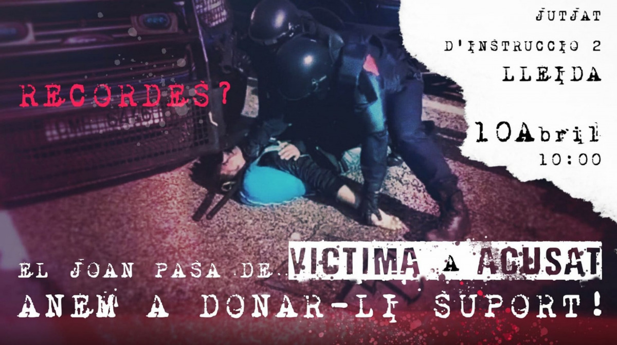 Concentració de suport a un bomber denunciat per un mosso després d'una acció contra la detenció de Puigdemont