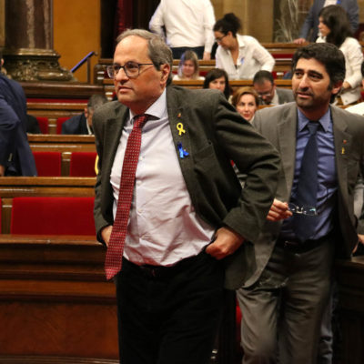 El president de la Generalitat, Quim Torra, sortint del ple del Parlament després de la votació de la moció que li demana eleccions