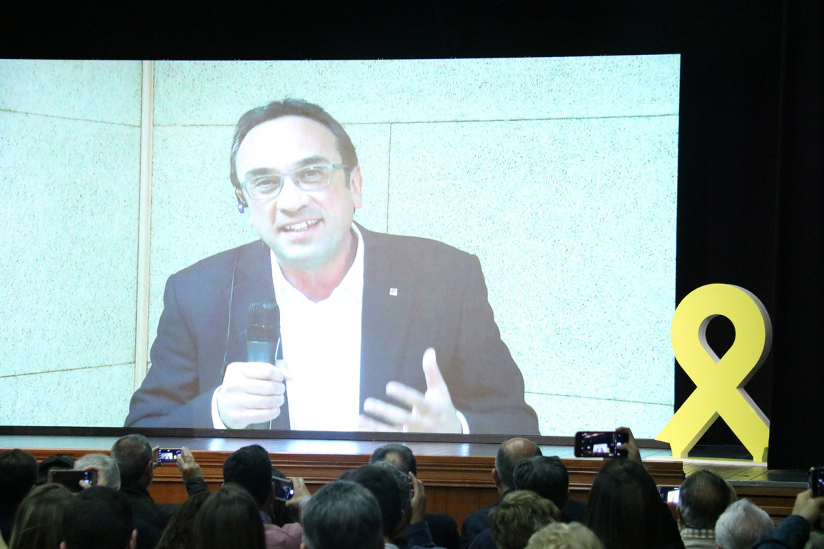 El cap de llista de JxCat per Tarragona, Josep Rull, en videoconferència des de Soto del Real