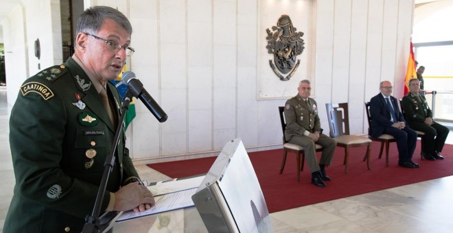 El general Edson Leal Pujol durant la visita realitzada per Francisco Javier Varela Sales, Cap de l'Exèrcit de Terra espanyol/ Web de l'exèrcit de Brasil