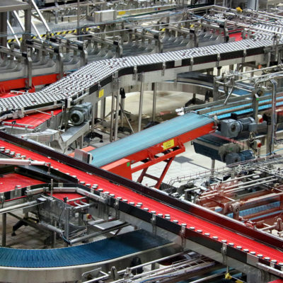 Una de les línies de producció de la planta de Coca-Cola de Martorelles