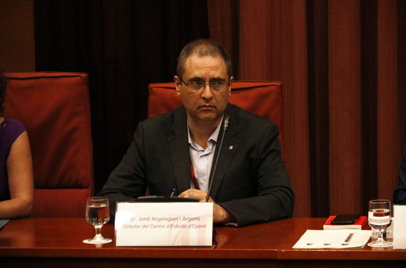 El director del Centre d'Estudis d'Opinio (CEO), Jordi Argelaguet, a la Comissió d'Afers Institucionals (CAI) del Parlament