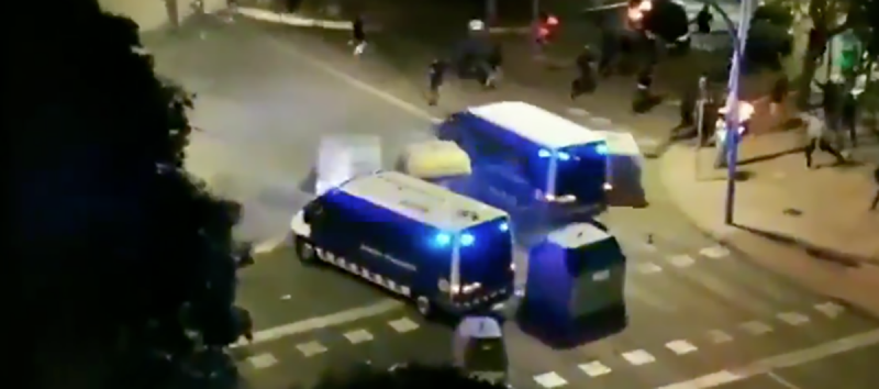 Captura de pantalla del vídeo en el qual els Mossos atropellen un manifestant a Tarragona