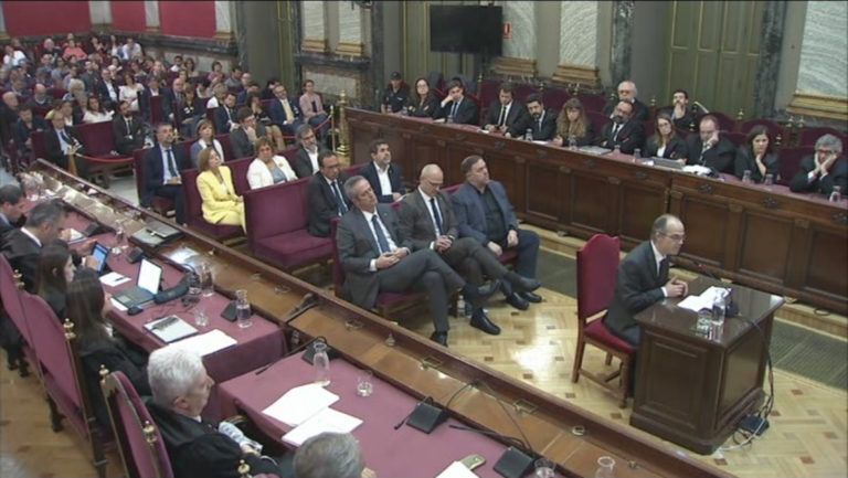 Pla general, extret de senyal institucional, de Jordi Turull durant l'últim torn de paraula al Tribunal Suprem