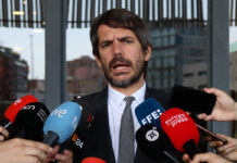 A Urtasun li molesta “una mica” que s’ataqui la professionalitat del MNAC amb les pintures de Sixena